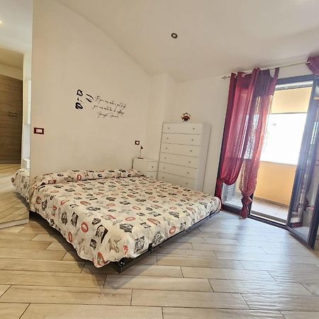 Romantico Monolocale Veranda Privata Vista Mare Реджо ди Калабрия Екстериор снимка